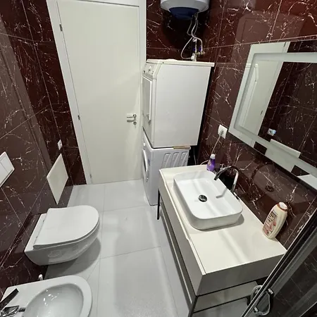Orestiada Luxury 公寓 地拉那